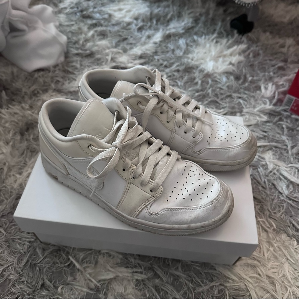 Nike White Sneakers for Women - Picture 4 of 5
